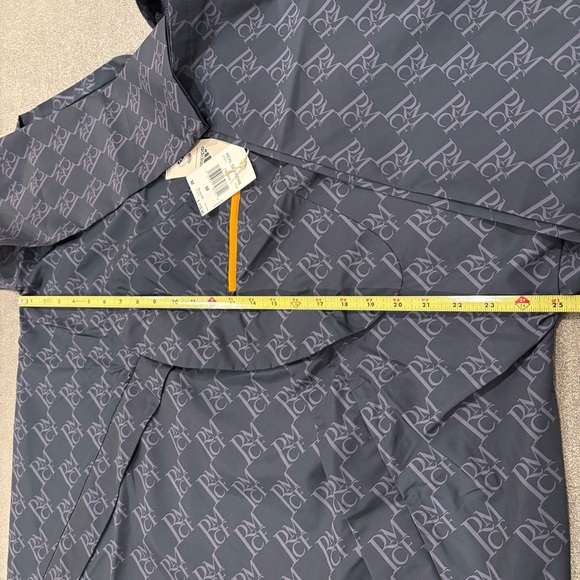 REAL MADRID Seasonal Half-Zip Windbreaker - Medium - Picture 5 of 7